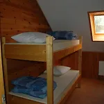 Dortoirs Le Domaine Hostel